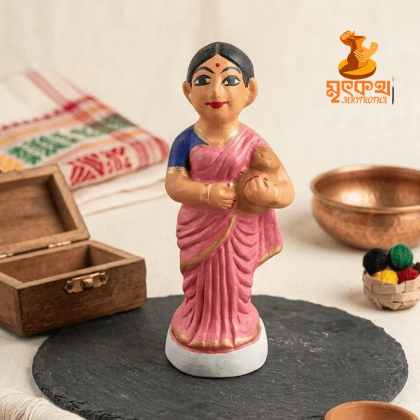 মাটির গ্রামীণ বধূ